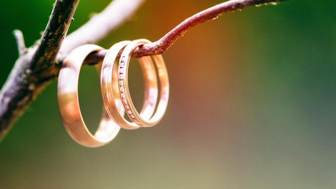 How To Choose a Wedding Band